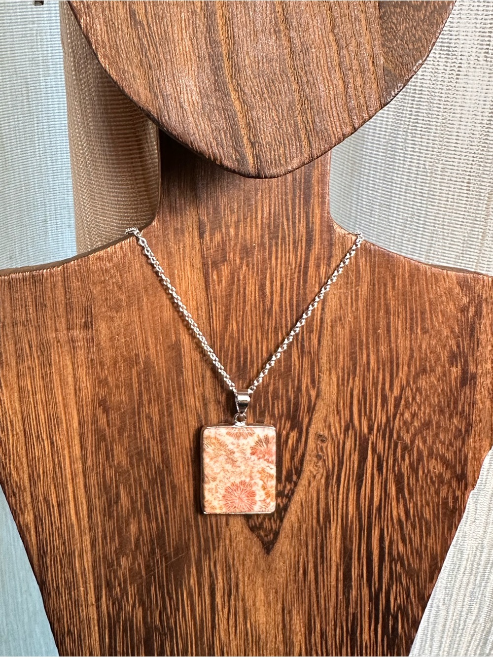 Coral Fossil Pendant Necklace on Silver Plated Box Chain - Picture 13 of 16